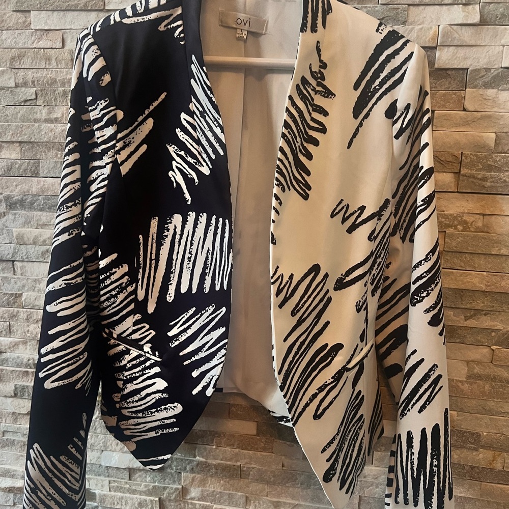 Ovi Black and White Abstract Jacket